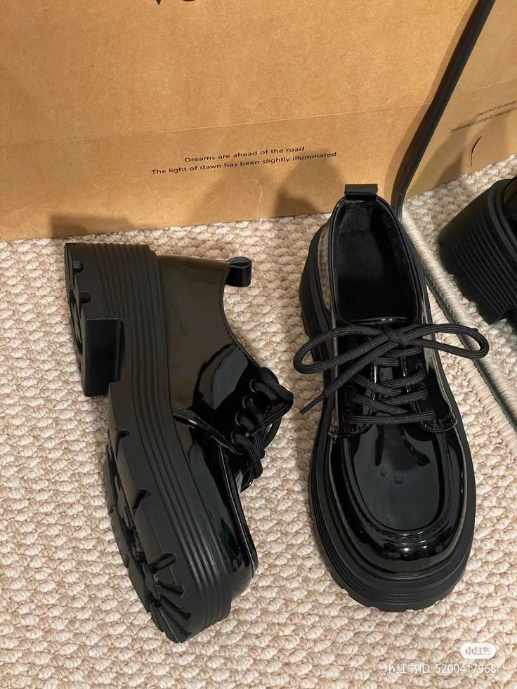 Classic shoes for man